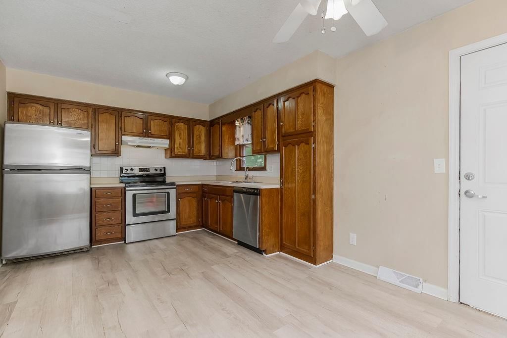 1200 NE 84th Terrace — photo 6