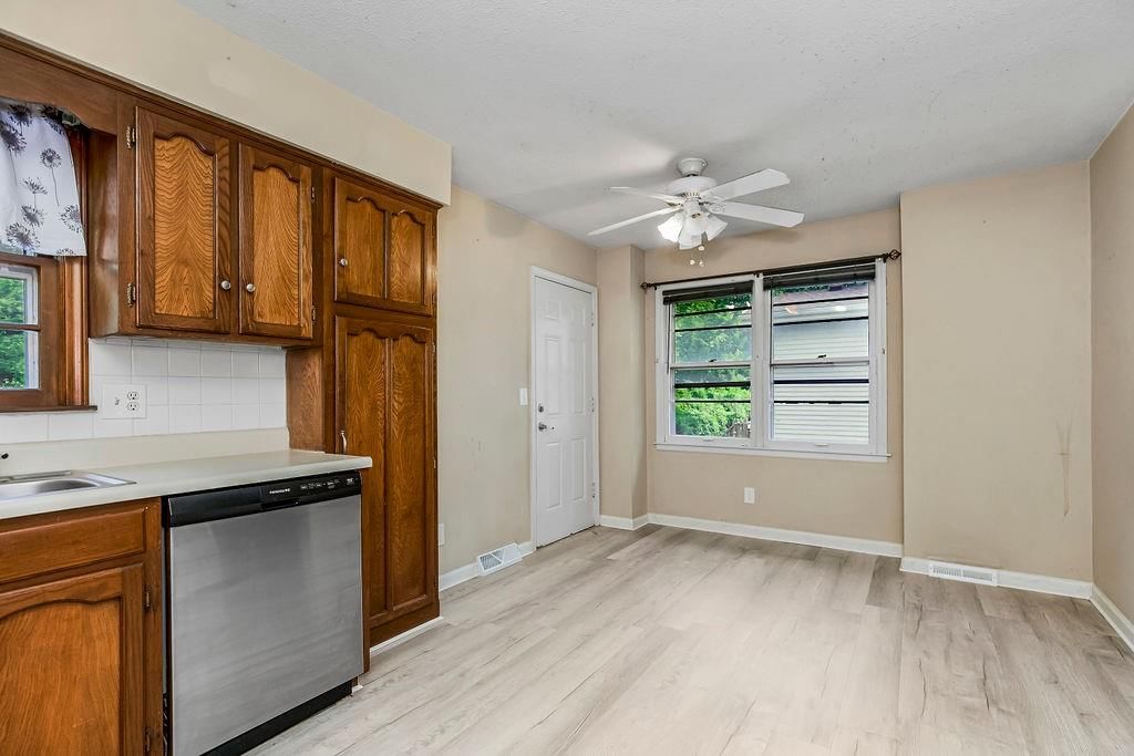 1200 NE 84th Terrace — photo 9
