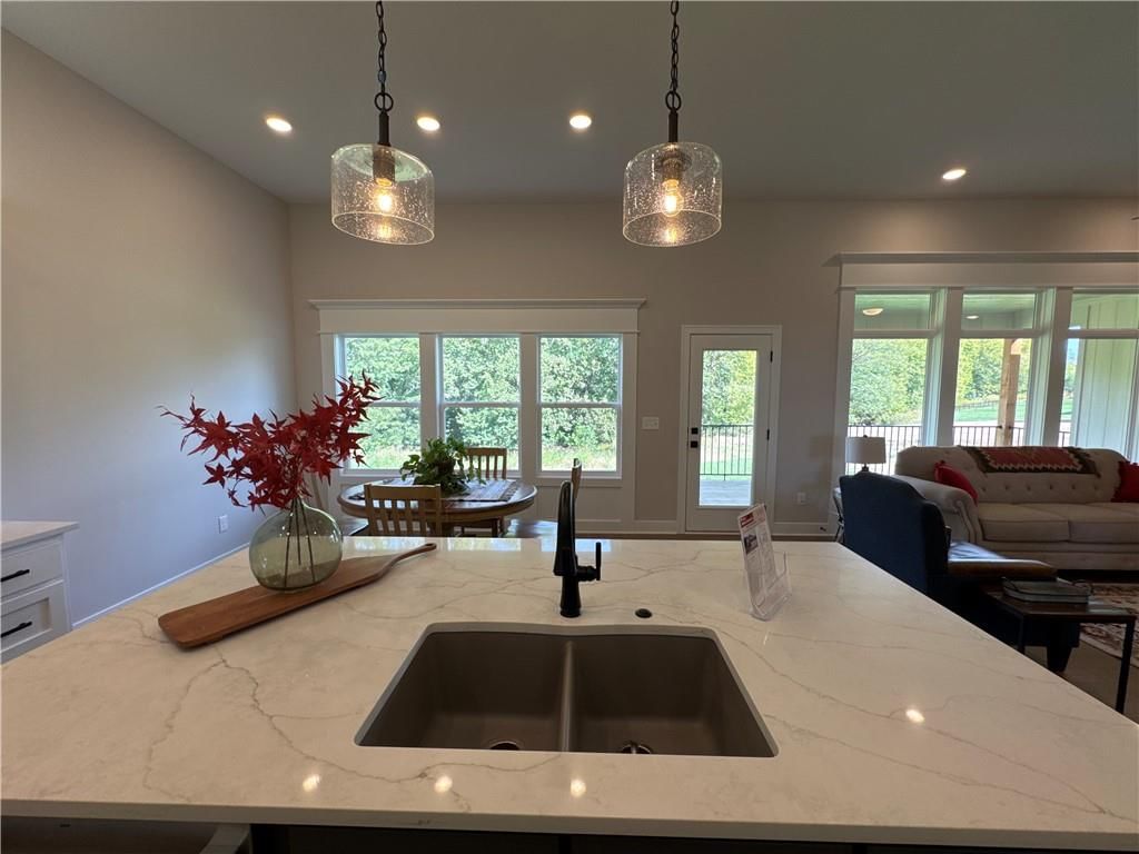 12720 NW BITTERSWEET Drive — photo 8