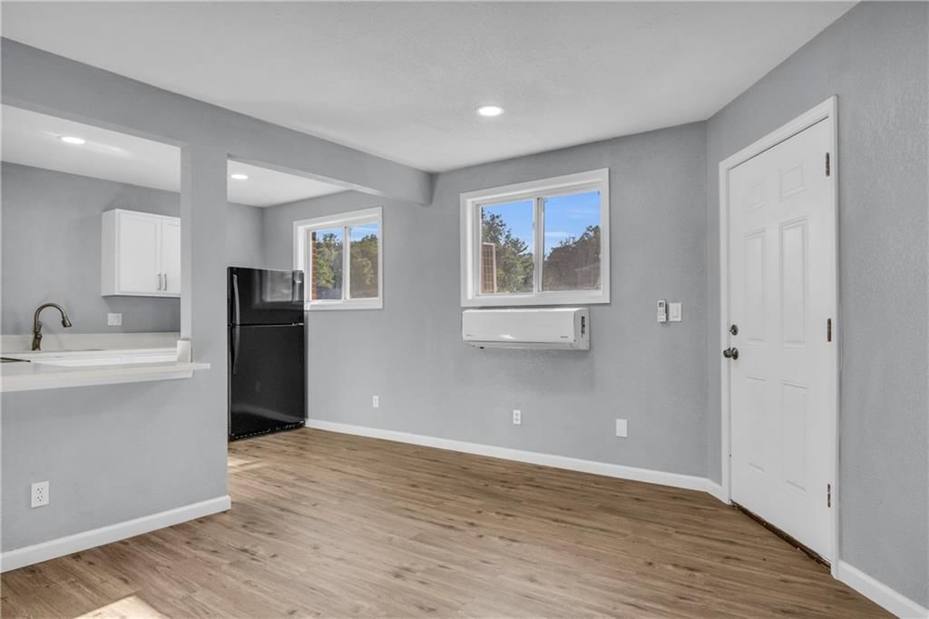4518 Brencrest Street — photo 6