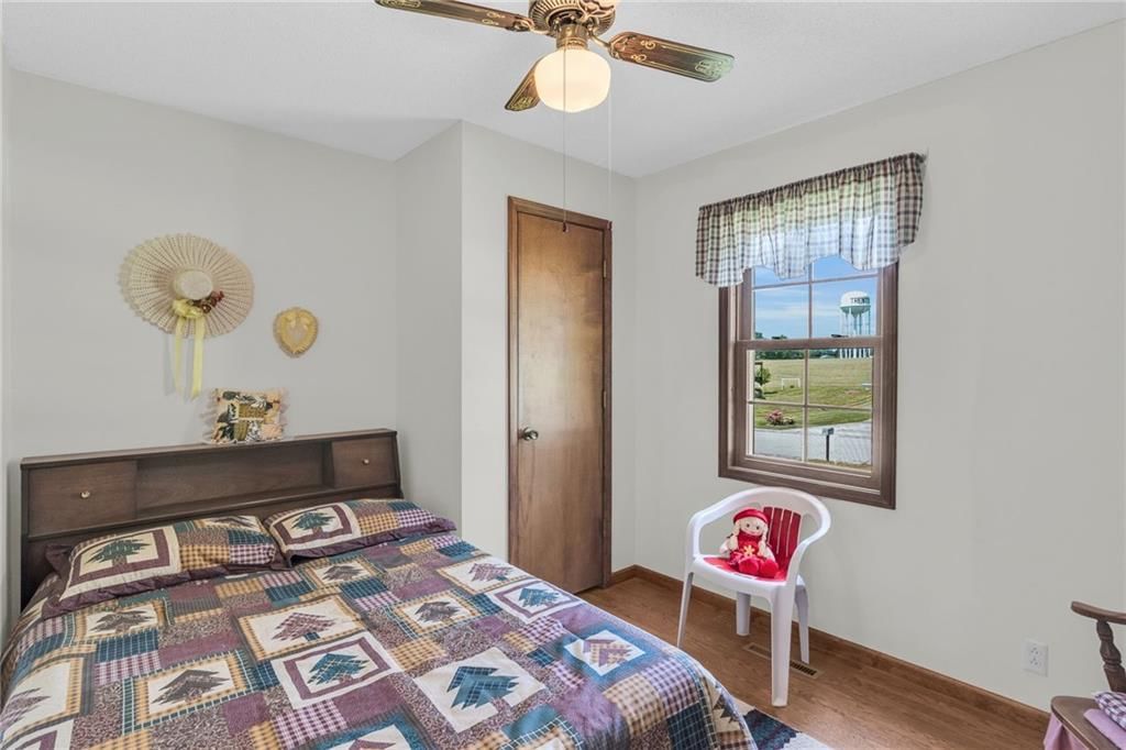 806 Lake Manor Drive — photo 12