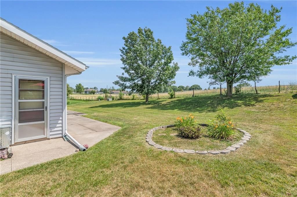 806 Lake Manor Drive — photo 25