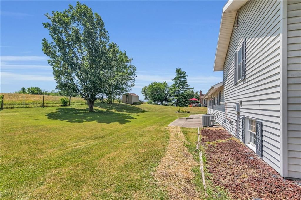 806 Lake Manor Drive — photo 29