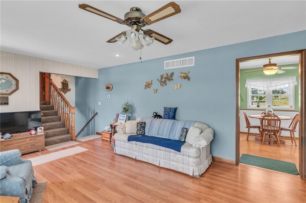 806 Lake Manor Drive — photo 5