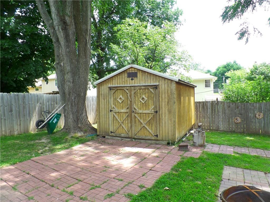 2603 S 23rd Street — photo 33
