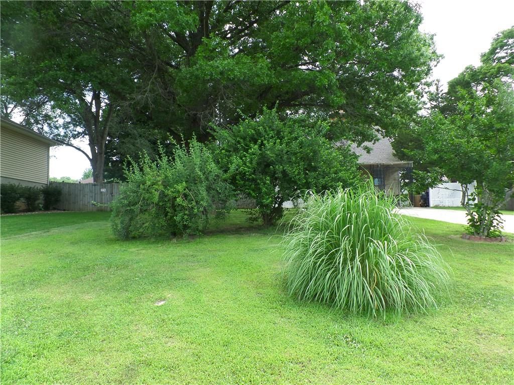 2603 S 23rd Street — photo 36