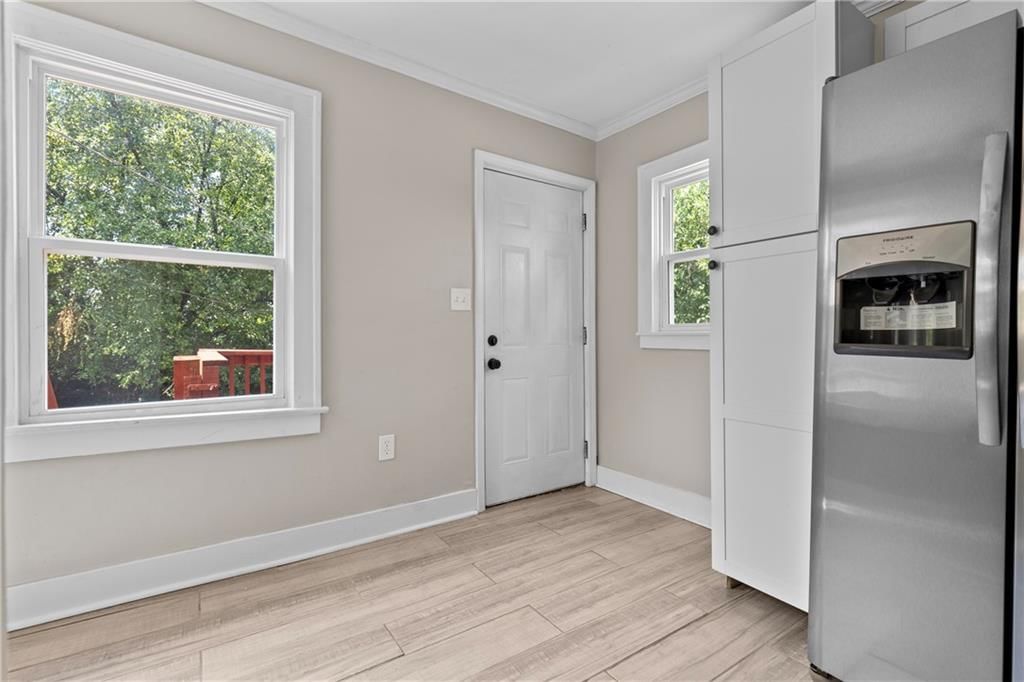 5526 Woodland Avenue — photo 9