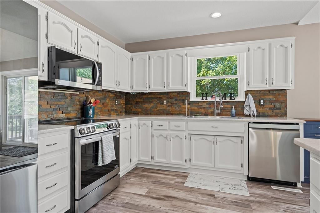 121 E Calico Drive — photo 11