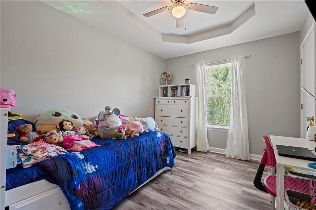 121 E Calico Drive — photo 23