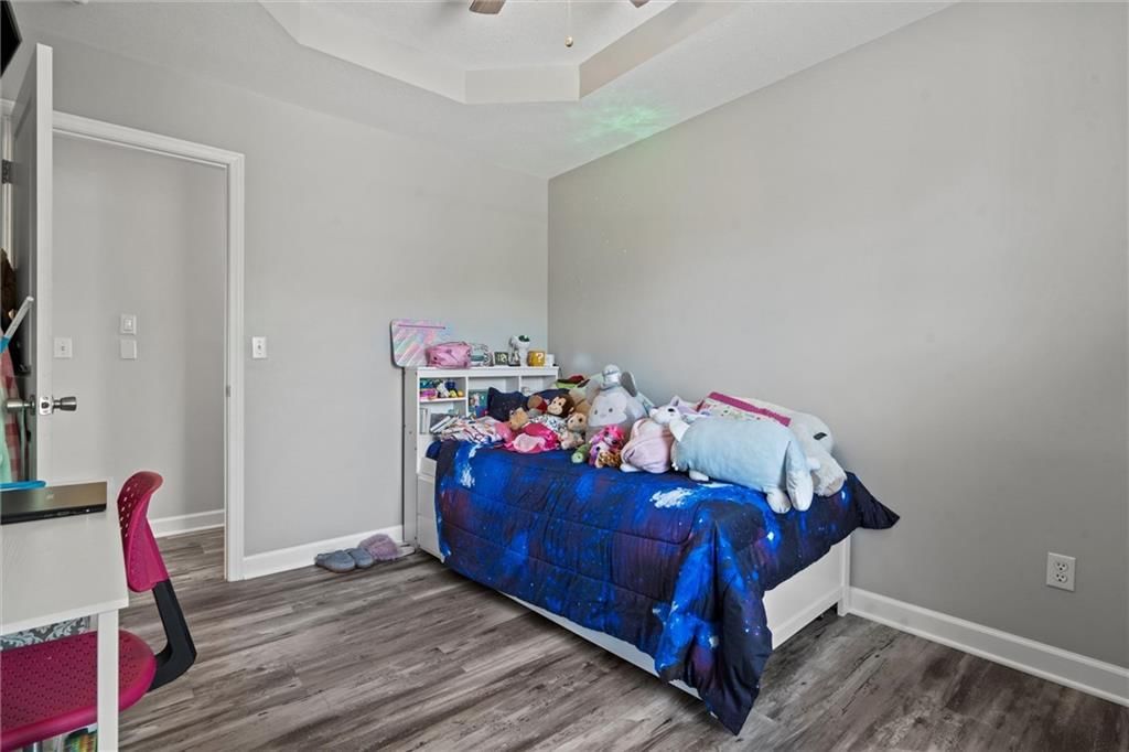 121 E Calico Drive — photo 24