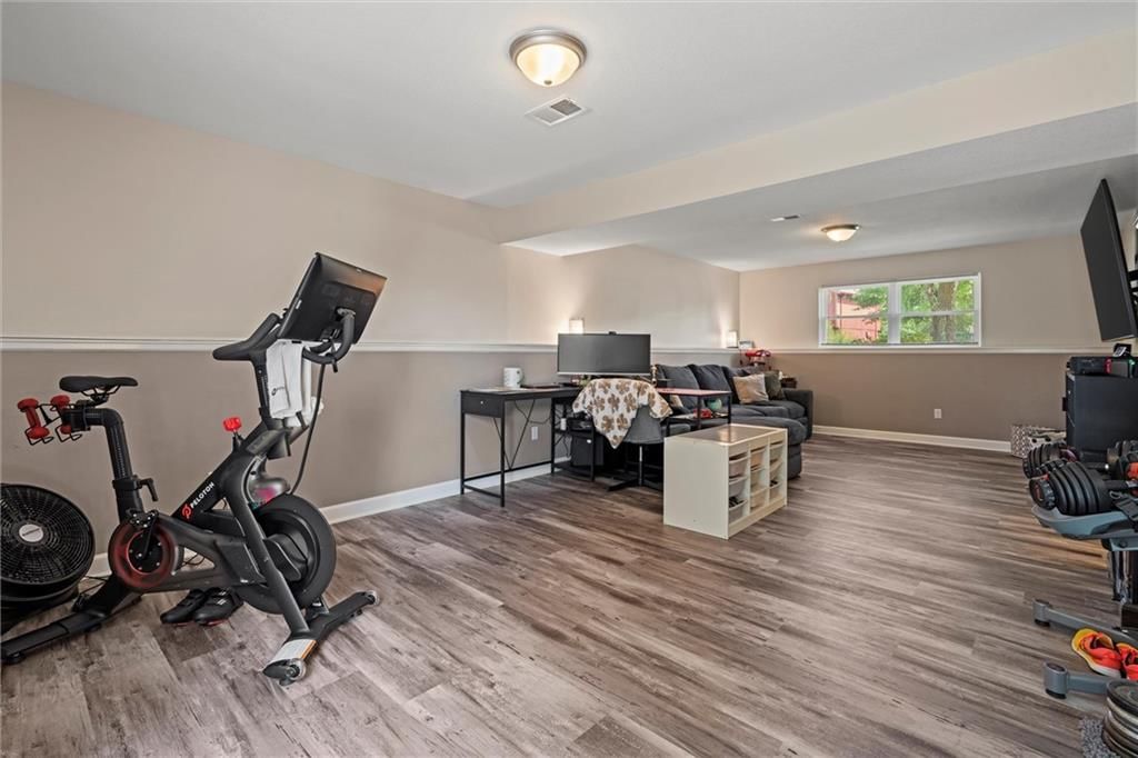121 E Calico Drive — photo 29