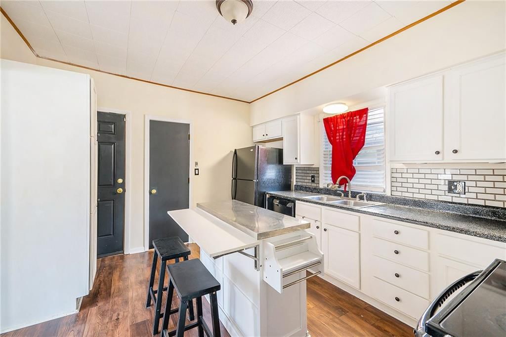 3004 Parkwood Boulevard — photo 14