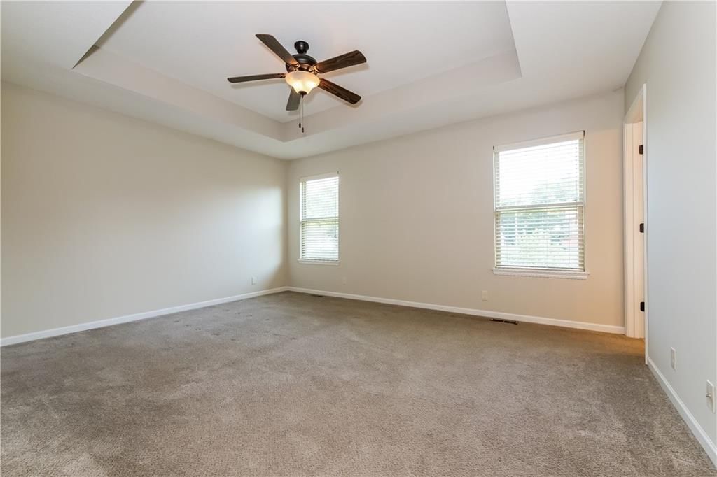 523 S Walnut Street — photo 13
