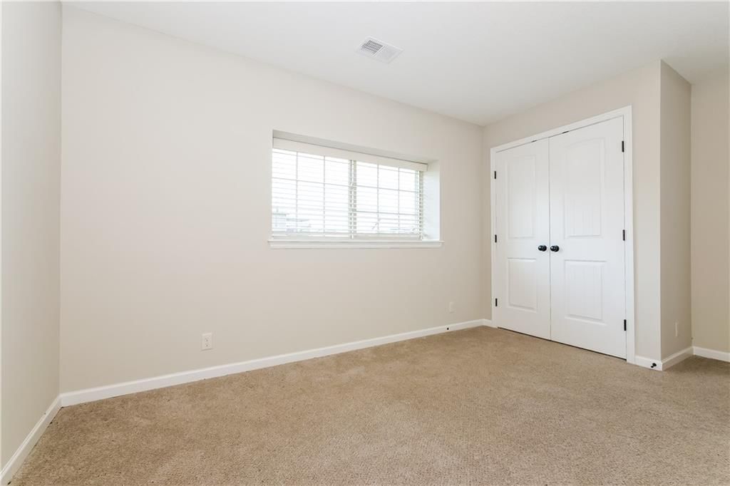 523 S Walnut Street — photo 17
