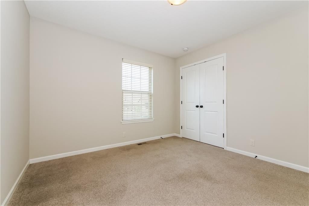523 S Walnut Street — photo 21