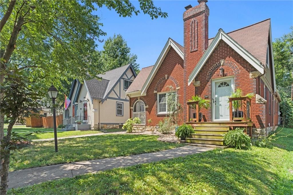 7412 WALNUT Street — photo 2