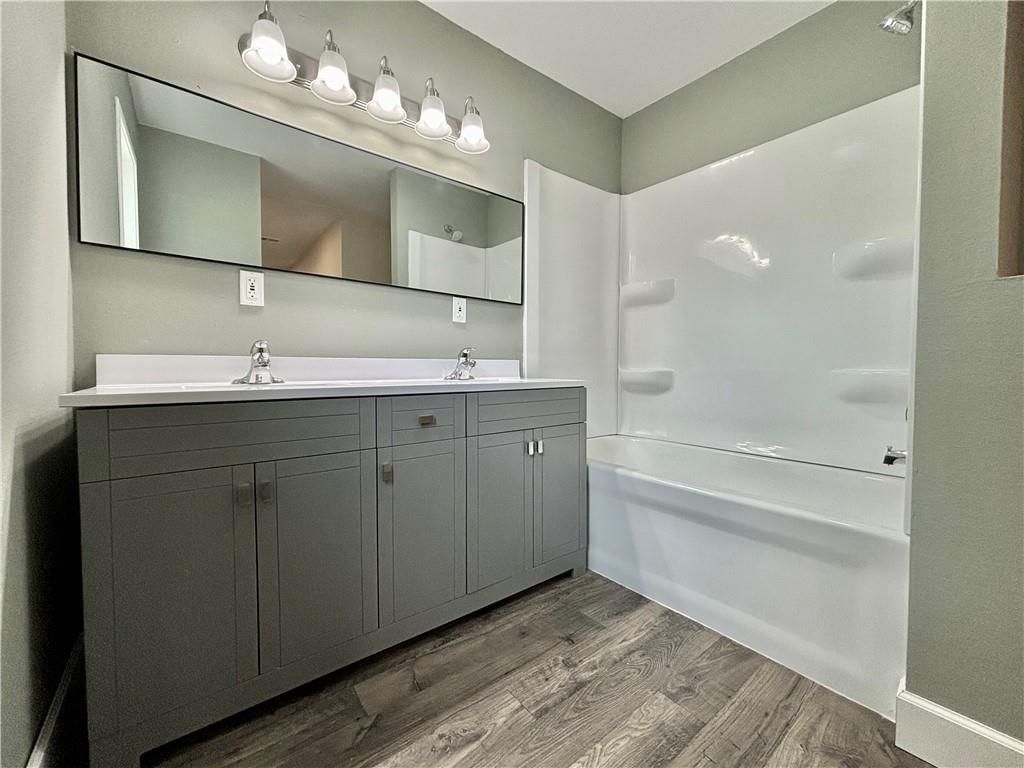 402 E McPherson Street — photo 20