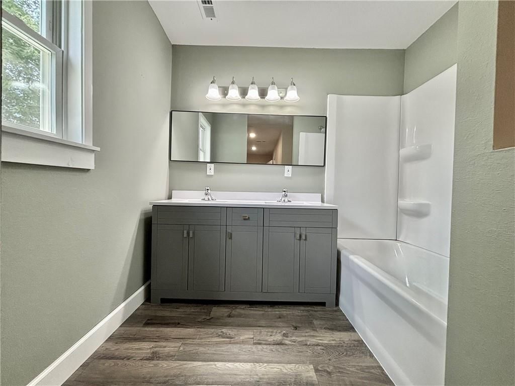 402 E McPherson Street — photo 21