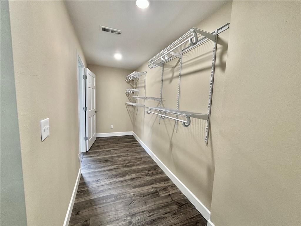 402 E McPherson Street — photo 24