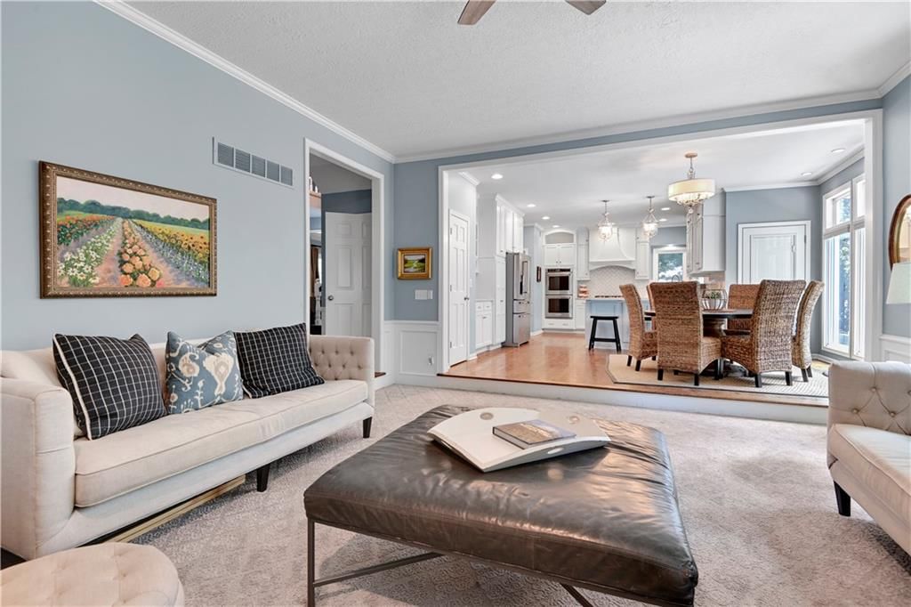 401 NW Cottonwood Drive — photo 14
