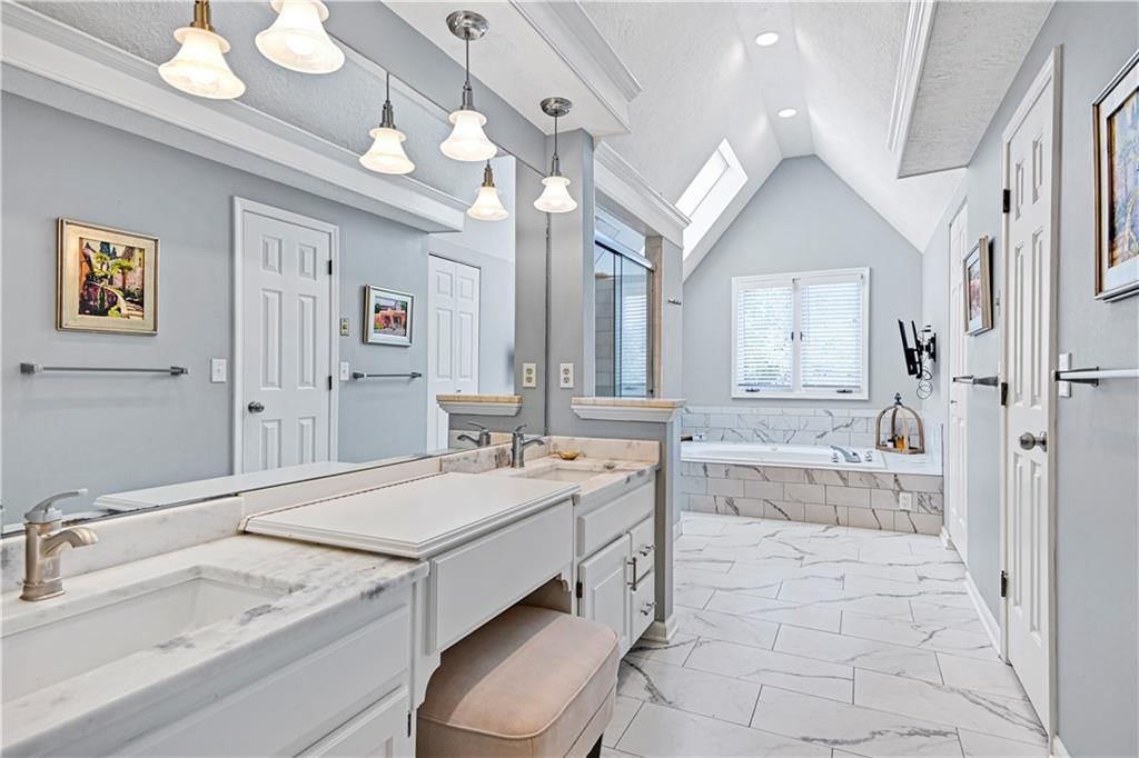 401 NW Cottonwood Drive — photo 24