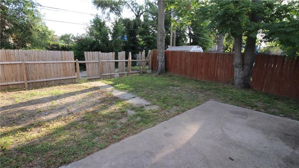 1046 SANDUSKY Avenue — photo 29