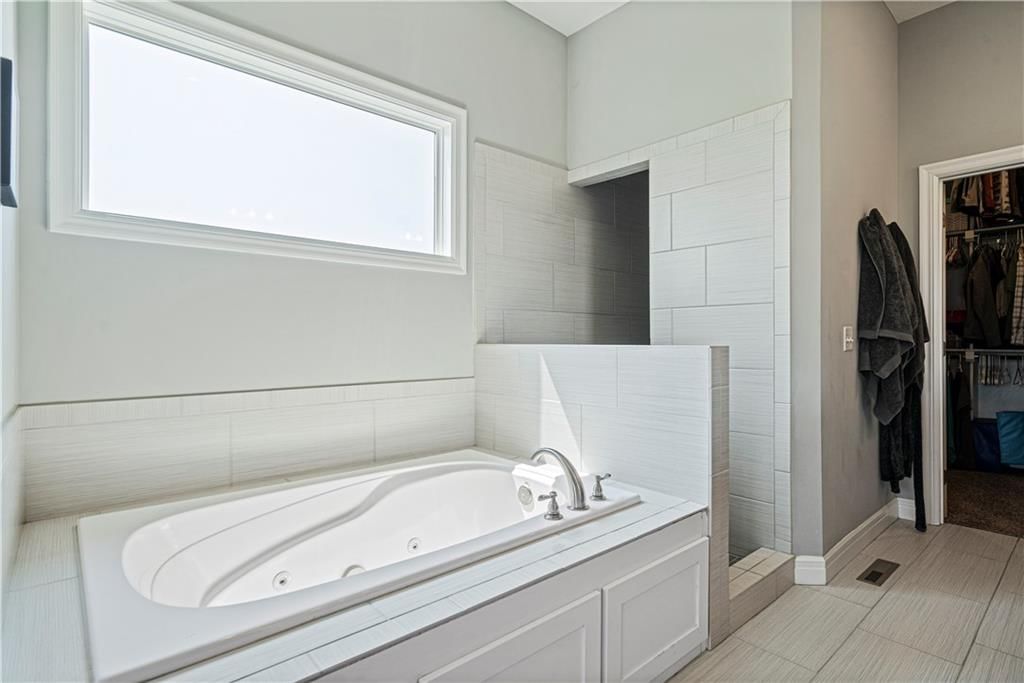 11151 Locust Lane — photo 48