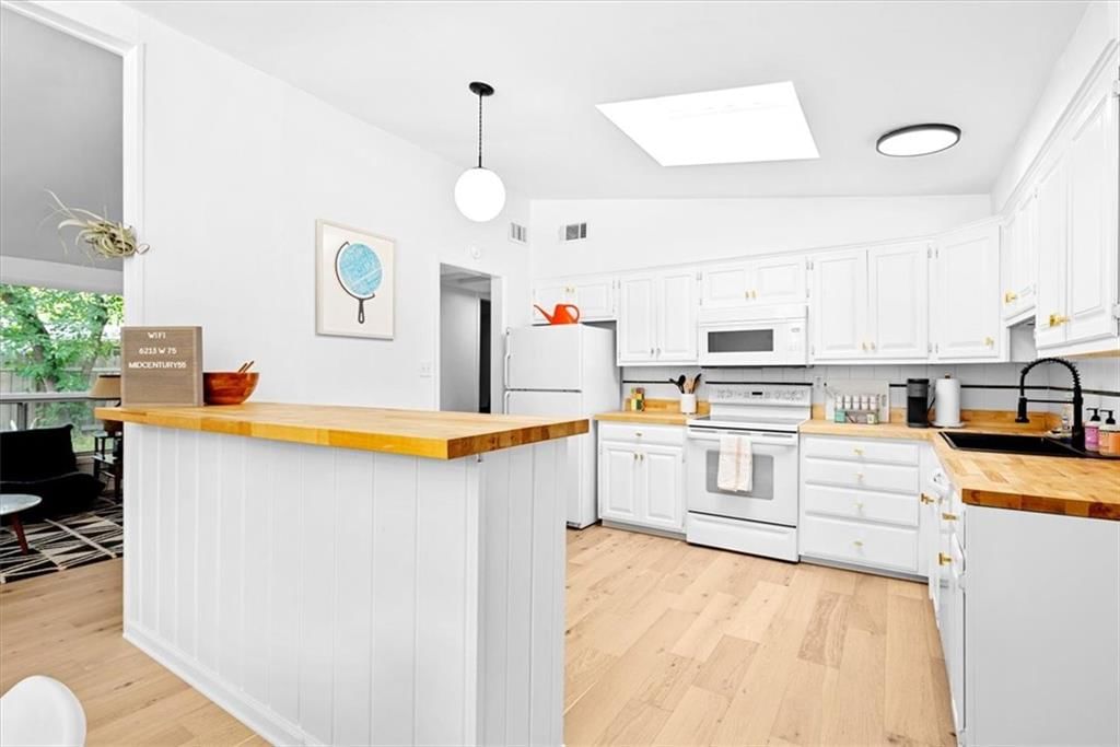 6213 W 75th Street — photo 16