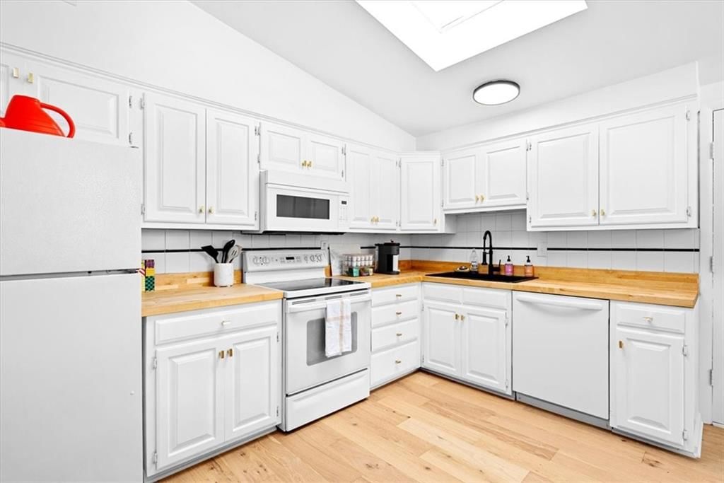 6213 W 75th Street — photo 17
