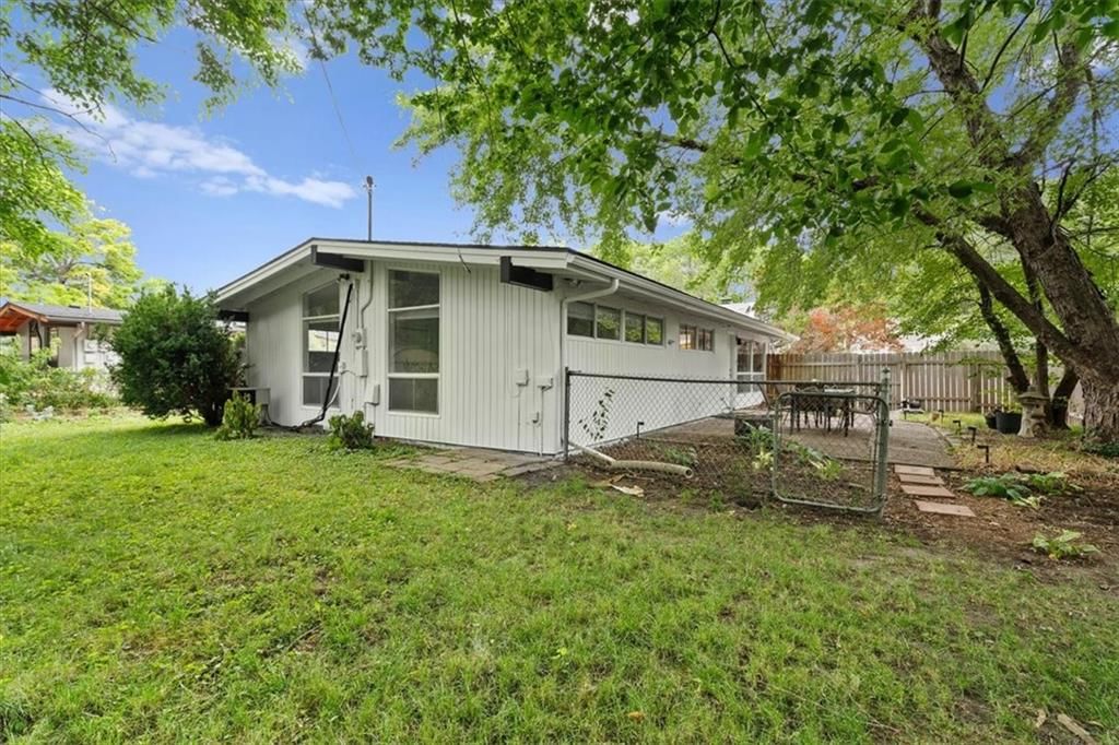 6213 W 75th Street — photo 36