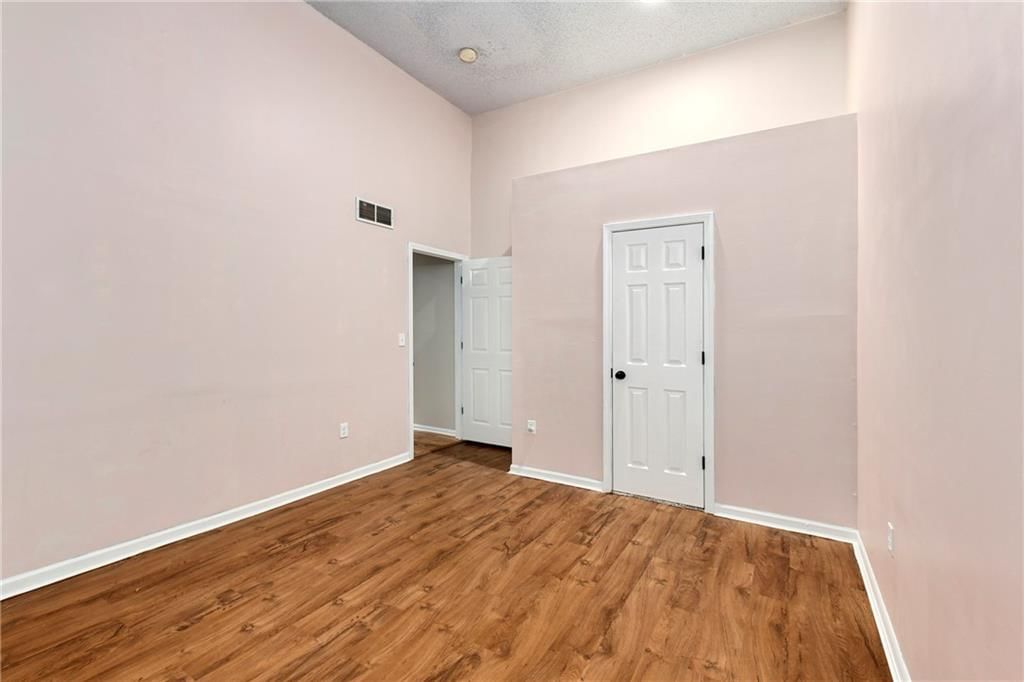 5416 Noble Street — photo 29
