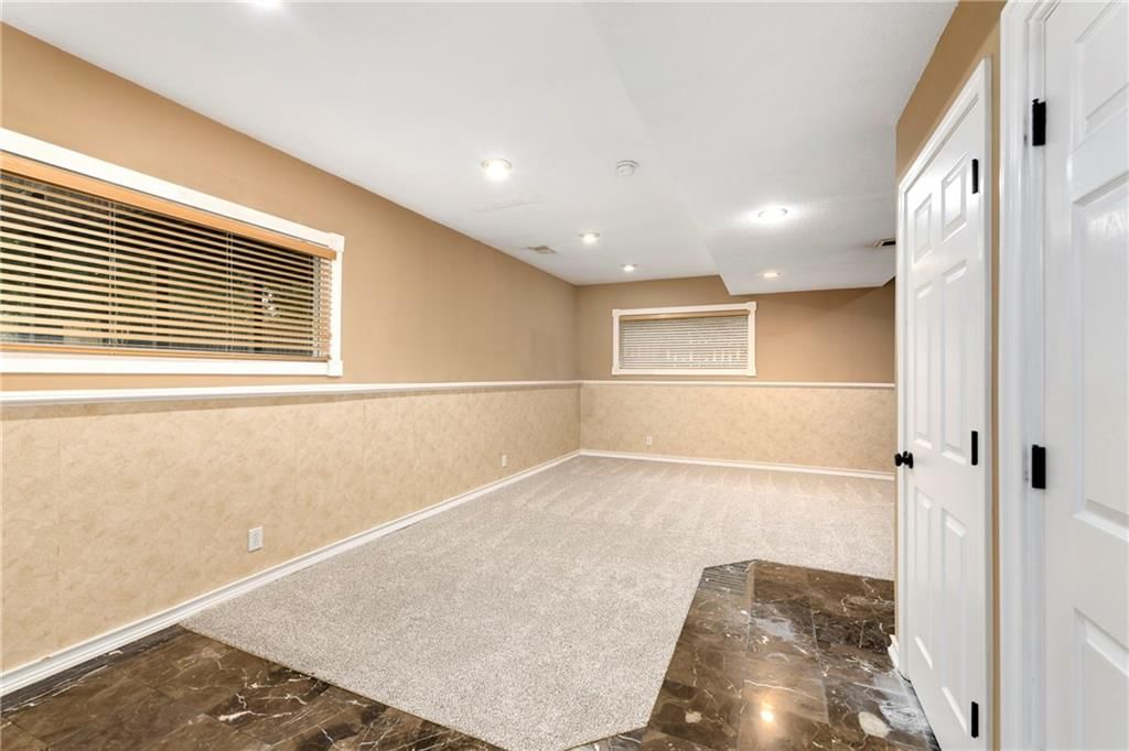 5416 Noble Street — photo 32
