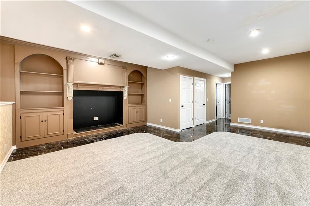 5416 Noble Street — photo 33
