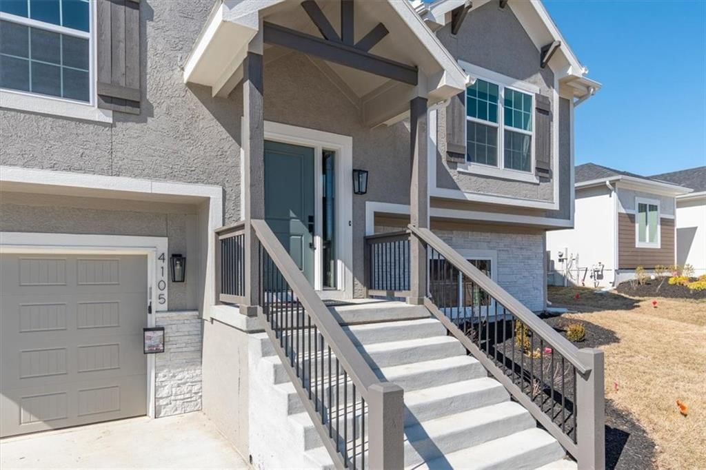 4105 SE Adams Drive — photo 3