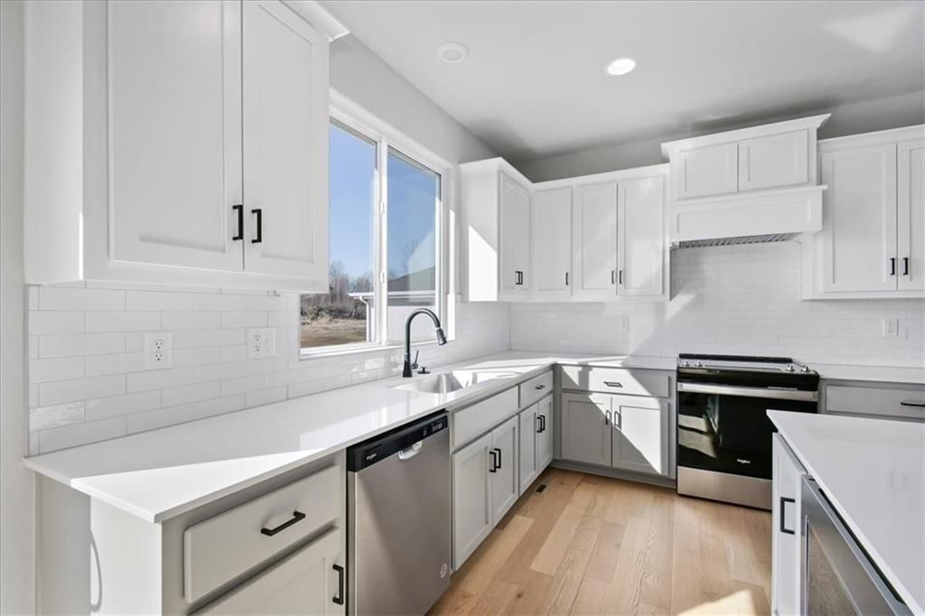 4105 SE Adams Drive — photo 10