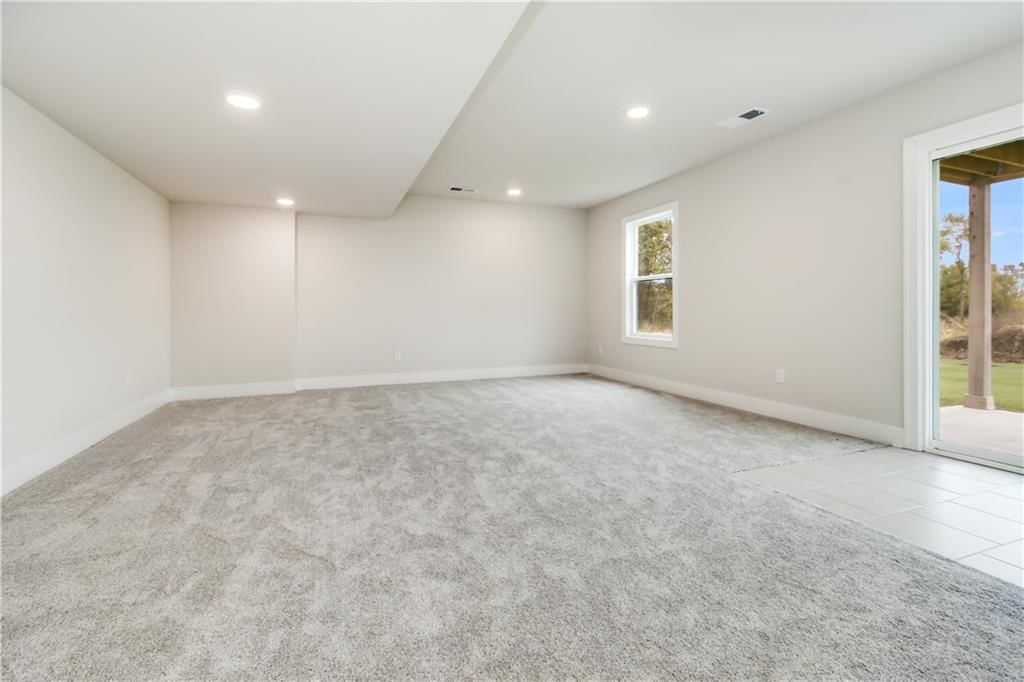 3923 SE Valley Forge Drive — photo 30