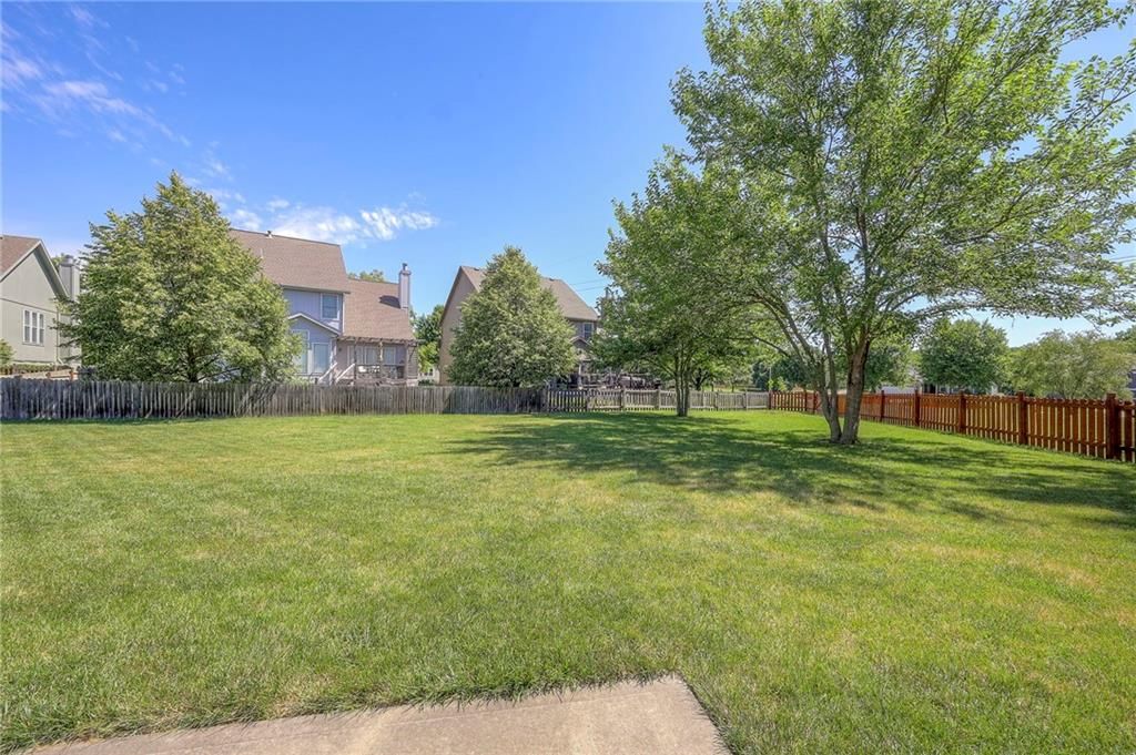 15619 S BROUGHAM Drive — photo 31