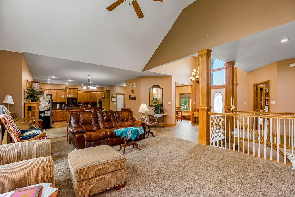 30605 CRYSTAL AIRE Drive — photo 11