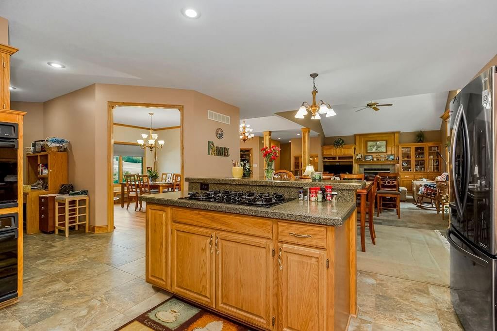 30605 CRYSTAL AIRE Drive — photo 16
