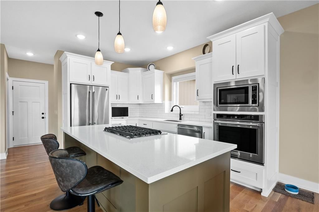2207 Foxtail Drive — photo 8