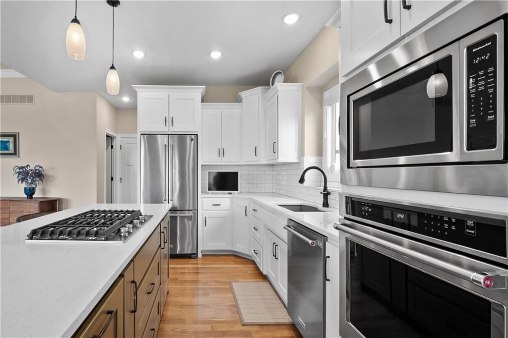 2207 Foxtail Drive — photo 9