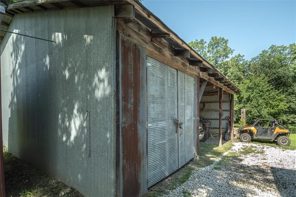 2125 Indiana Road — photo 36
