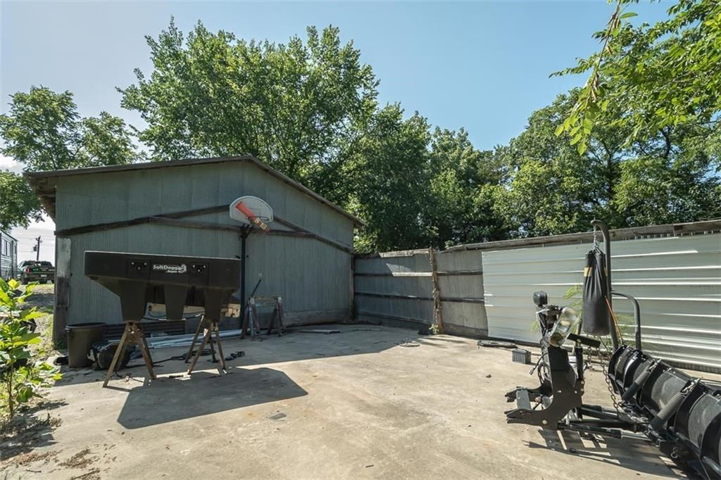 2125 Indiana Road — photo 37