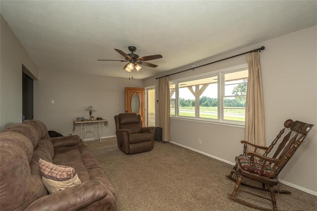 2125 Indiana Road — photo 9
