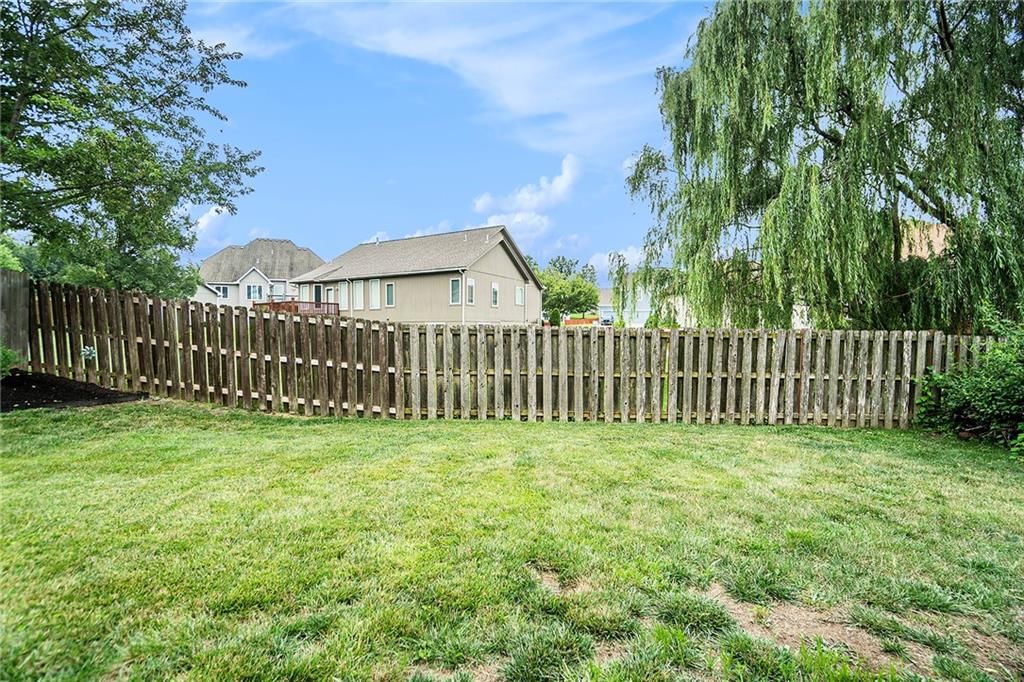 12529 Nelson Lane — photo 32