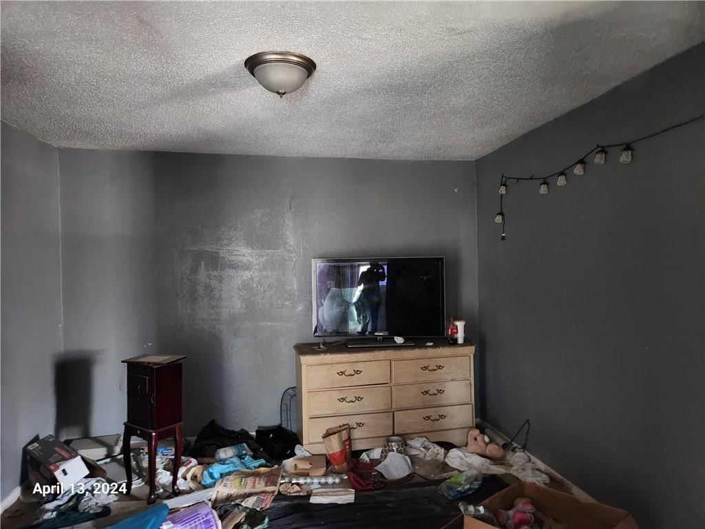 2206 E 30th Street — photo 13
