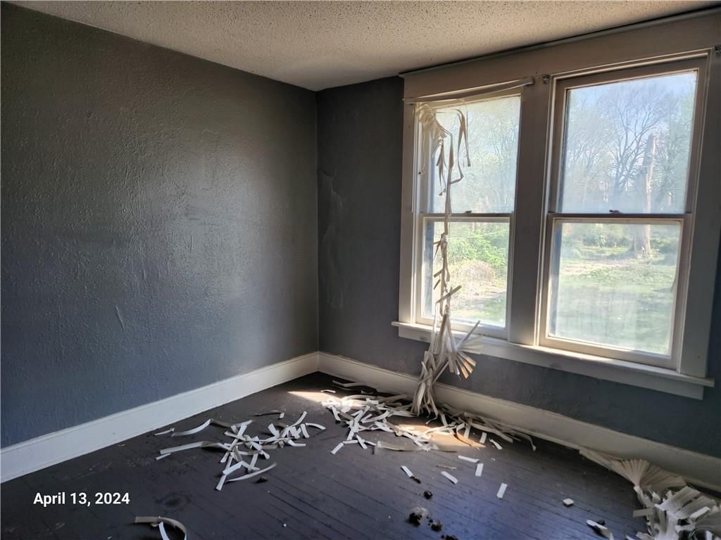 2206 E 30th Street — photo 14