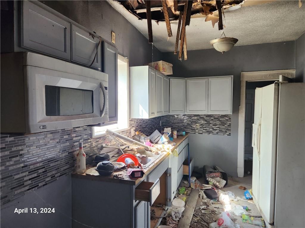 2206 E 30th Street — photo 8