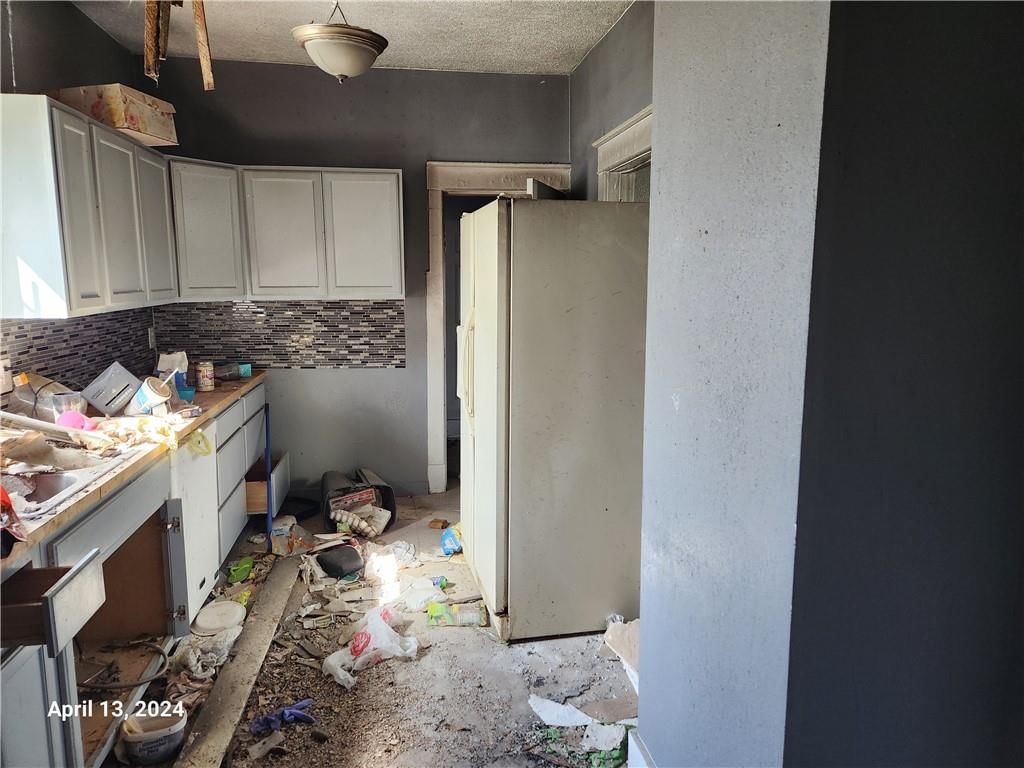 2206 E 30th Street — photo 10