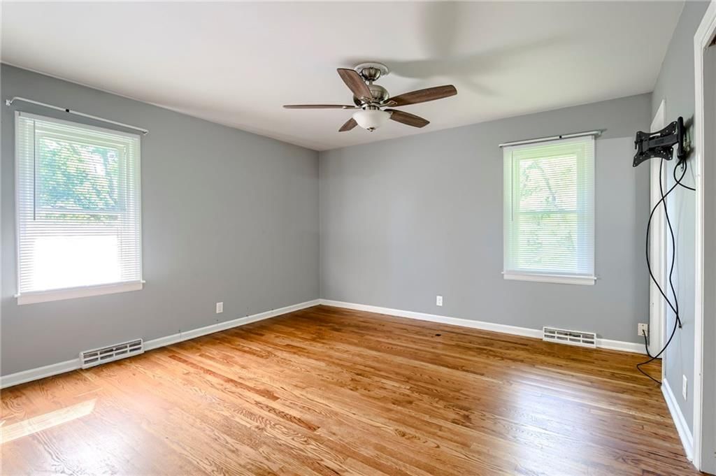 8607 E 109TH Street — photo 11